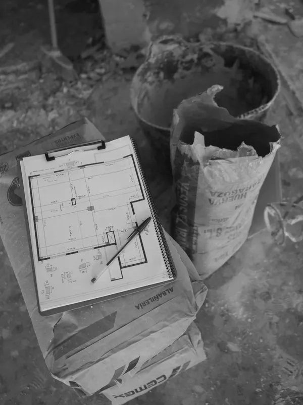 planos y cemento.C4pZvlAM