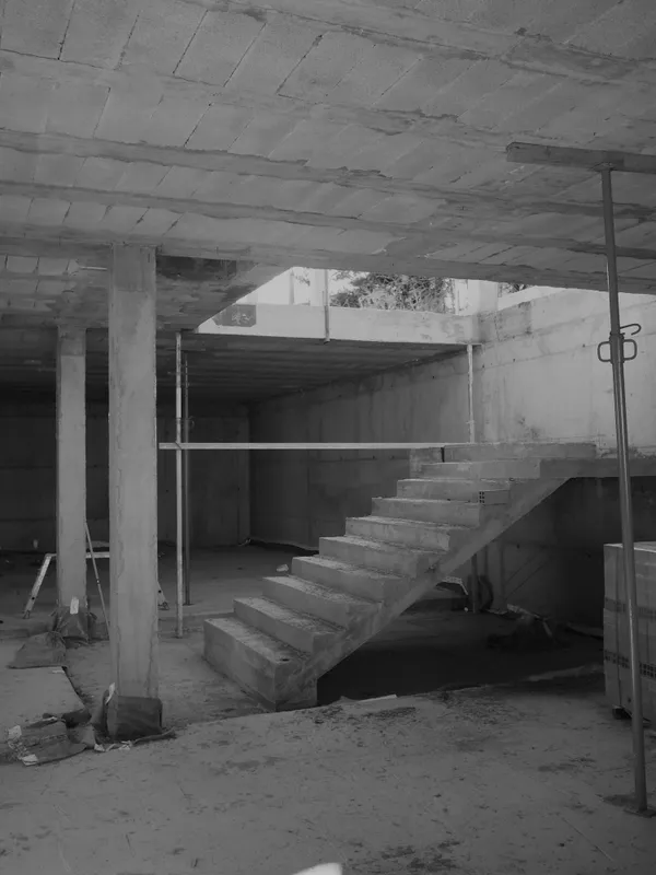 escaleras en obras.CHF1FXnX